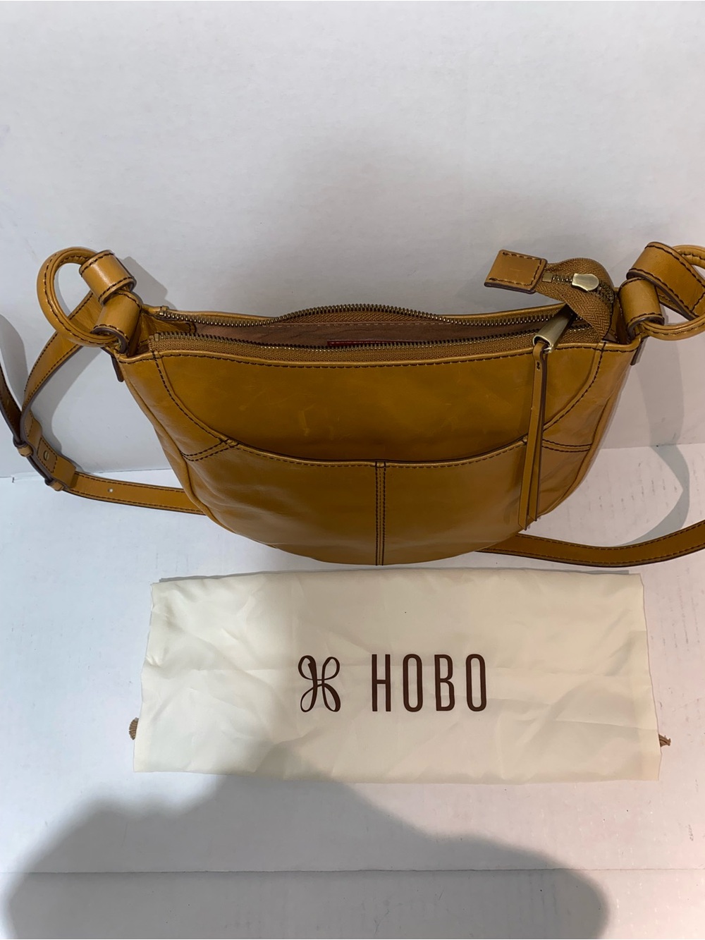 HOBO SHEILA SCOOP CROSSBODY - Picture 4 of 7